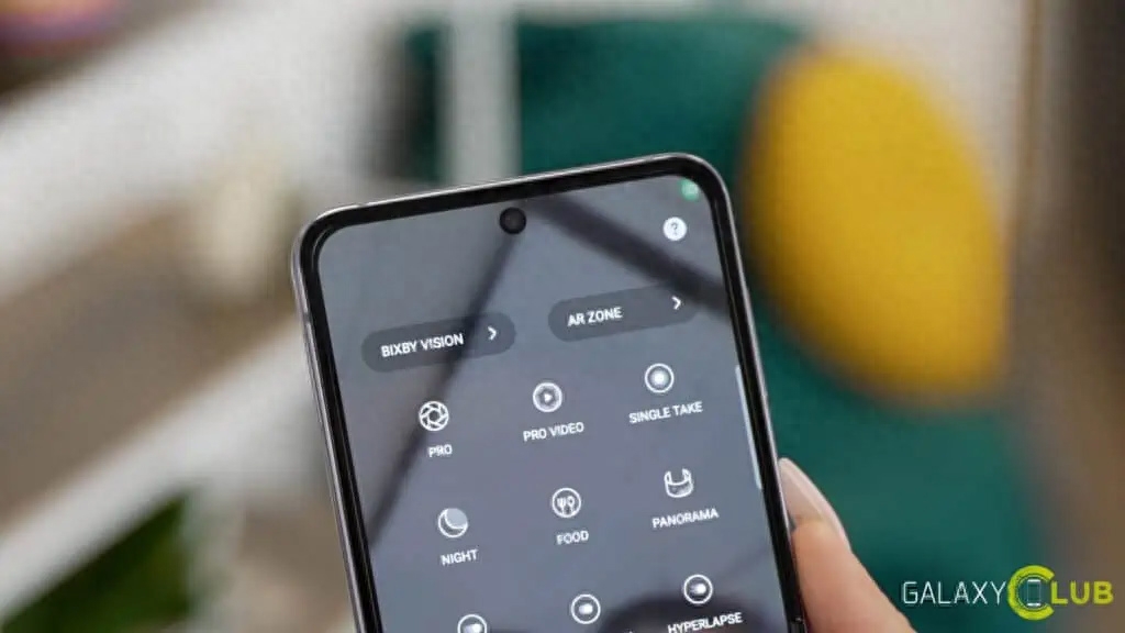 消息称三星Galaxy Z Flip 5手机前摄不变，仍为1000万像素