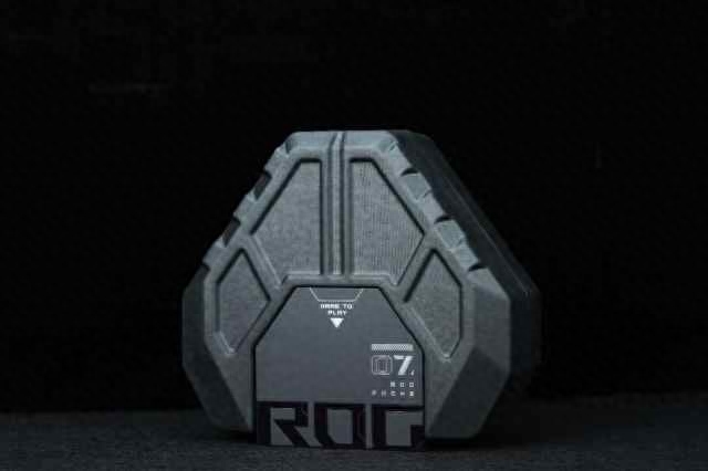 可能是目前最好的手游旗舰，腾讯ROG游戏手机7 Pro评测