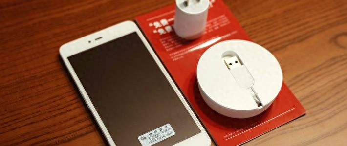 一入电信深似海 坚果“老人机”小开箱