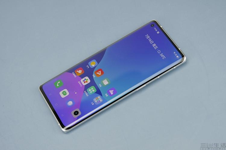 真我GT2大师探索版首发评测：它体现了真我的上进心