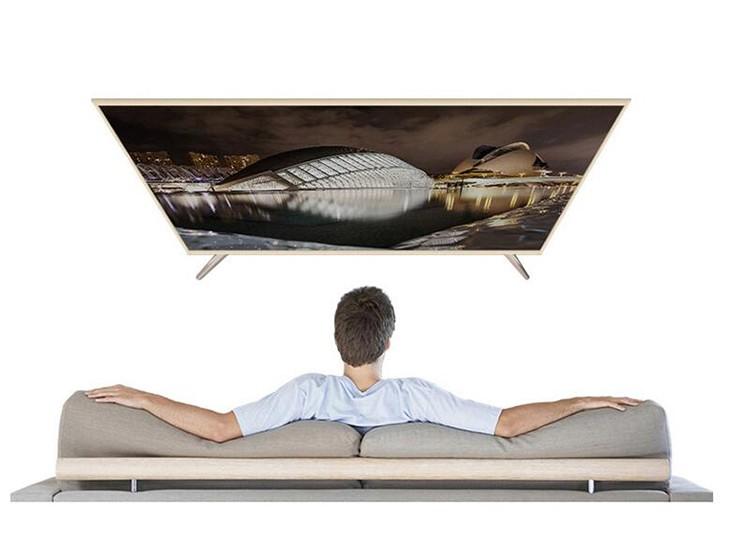 电视越看觉得越小 那么到底该买多大尺寸才合适？