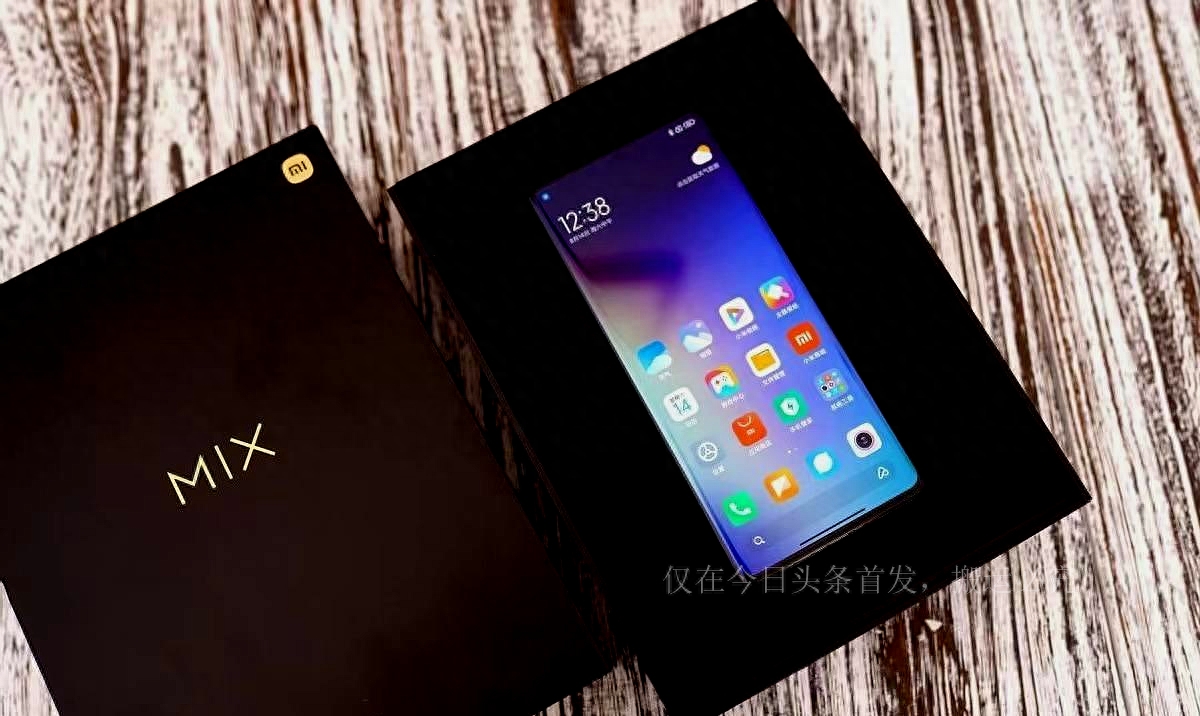 买手机别太小气，该花的钱一分别省，这3款手机不怕被“割韭菜”