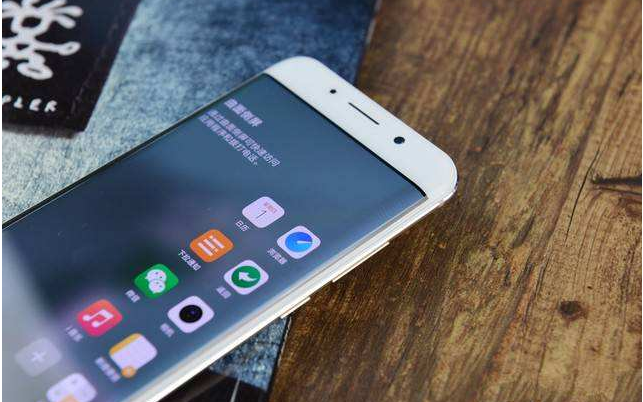 2年前的全能旗舰，业内好评如潮，现在想要可惜已经停产