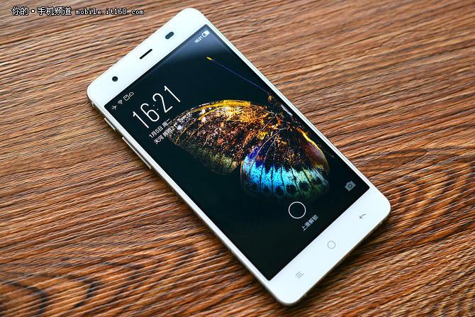 899元小辣椒S2发布：2016年新机第一弹