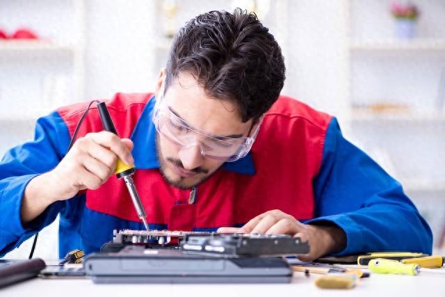 400元回收2台笔记本电脑,外观真好看,看看里面配置到底值不值