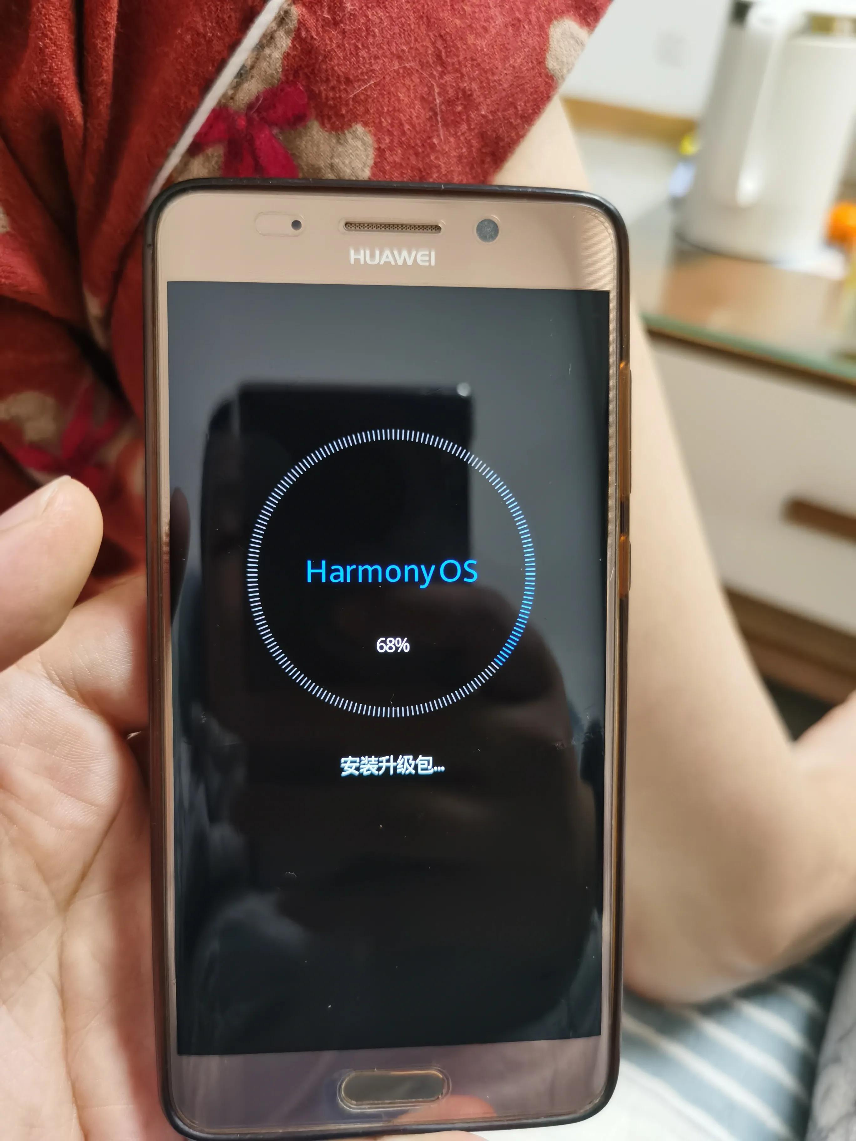 MATE9Pro更新鸿蒙，再战3年