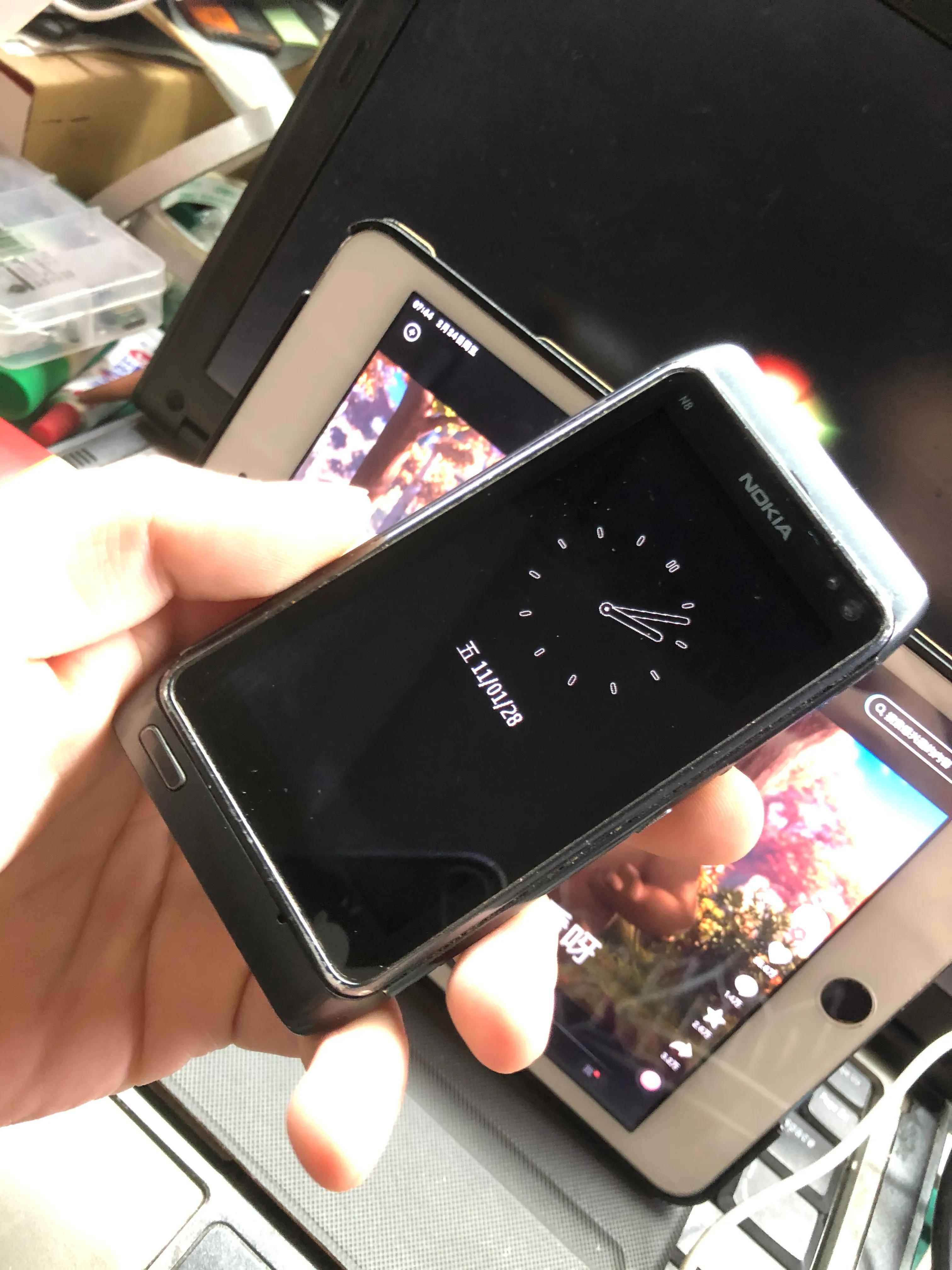诺基亚N8-00 一台当年可以媲美卡片机的存在！