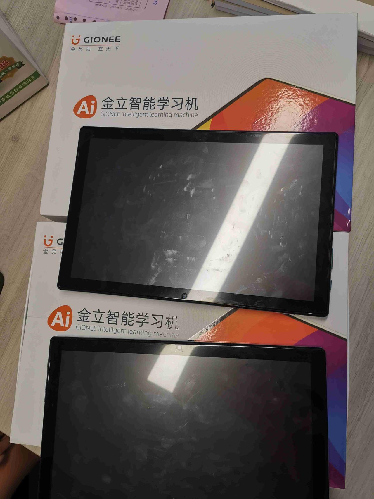 「在现场」因为一时“上头”，花2780元买了智能学习机，无处维权的她俩现在