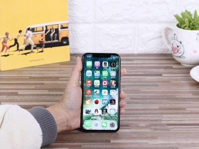 iPhoneX彻底崩盘，一个转身降至最低价