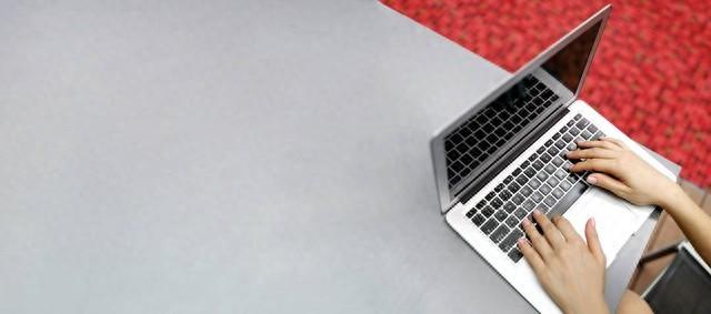 350块钱收了一台笔记本电脑,配置不错还很新,你们觉得值不值