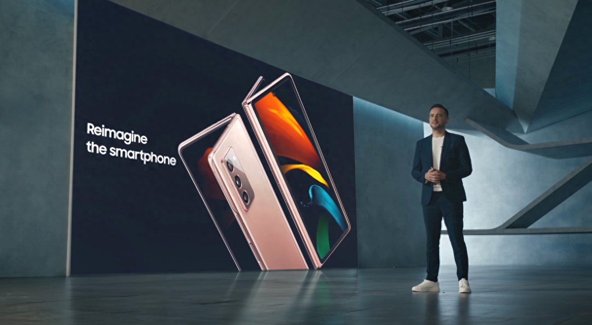 三星Galaxy Z Fold 2正式发布,售价1999美元