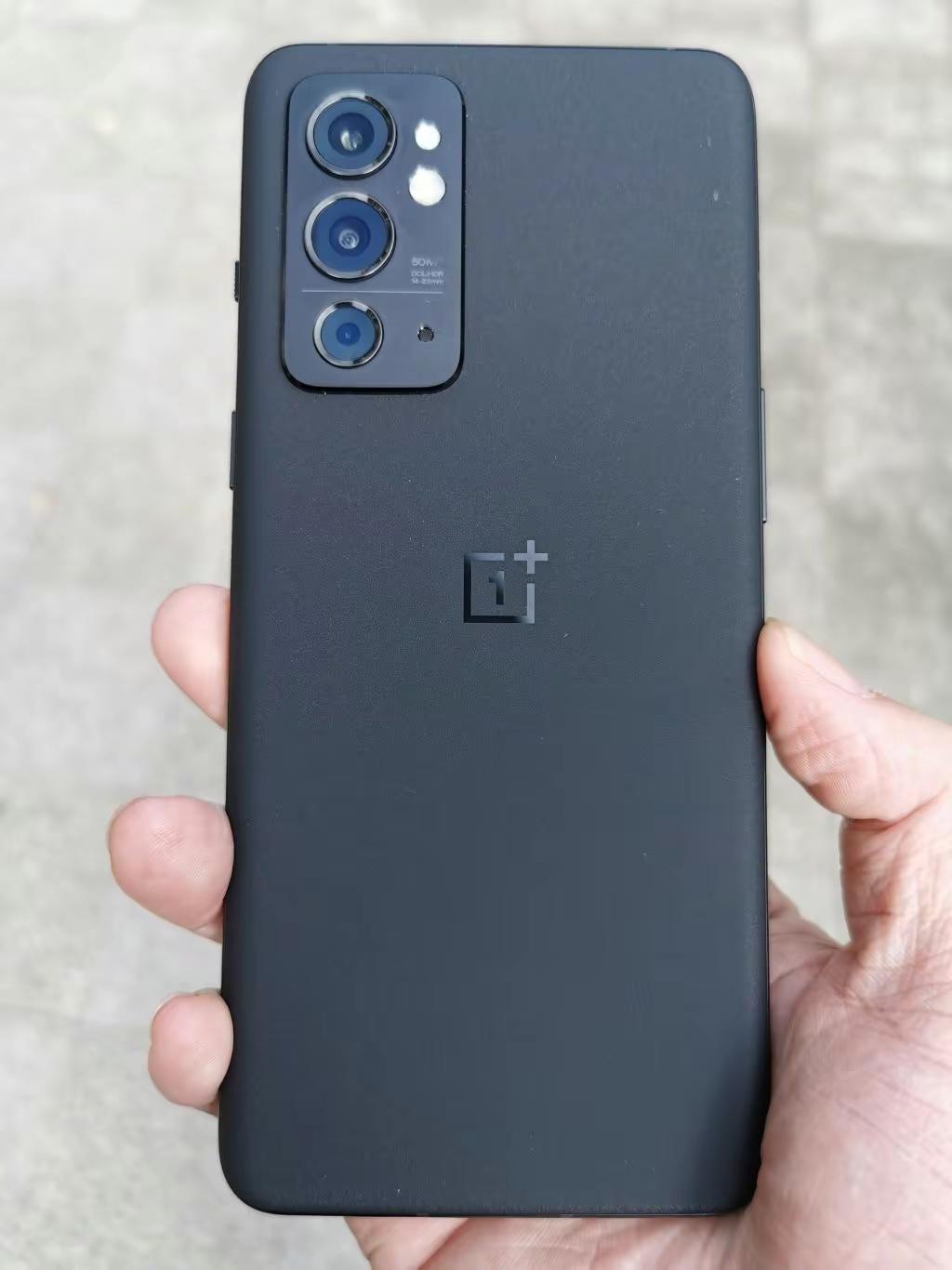 千万别买一加9RT，这几点真的很让人很无奈