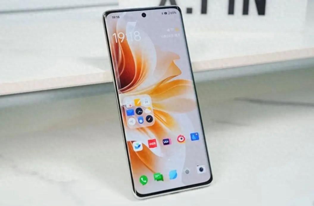 买性价比高的OPPO手机，强烈建议这两款，256GB存储仅售2399元