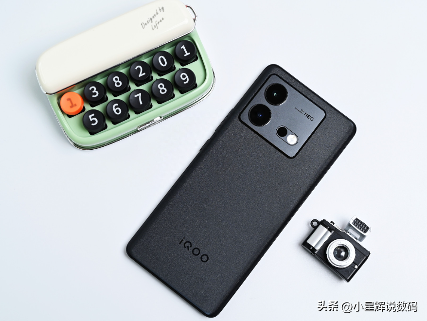 iQOO拿出诚意，天玑9200+旗舰仅3399元，16GB+1TB，价格更亲民了