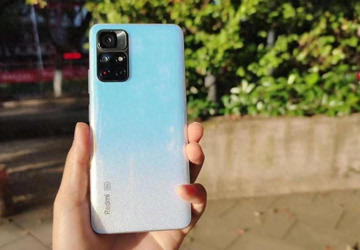 红米跌入百元市场，不讲“武德”，5000mAh+256GB+5G芯，849元！