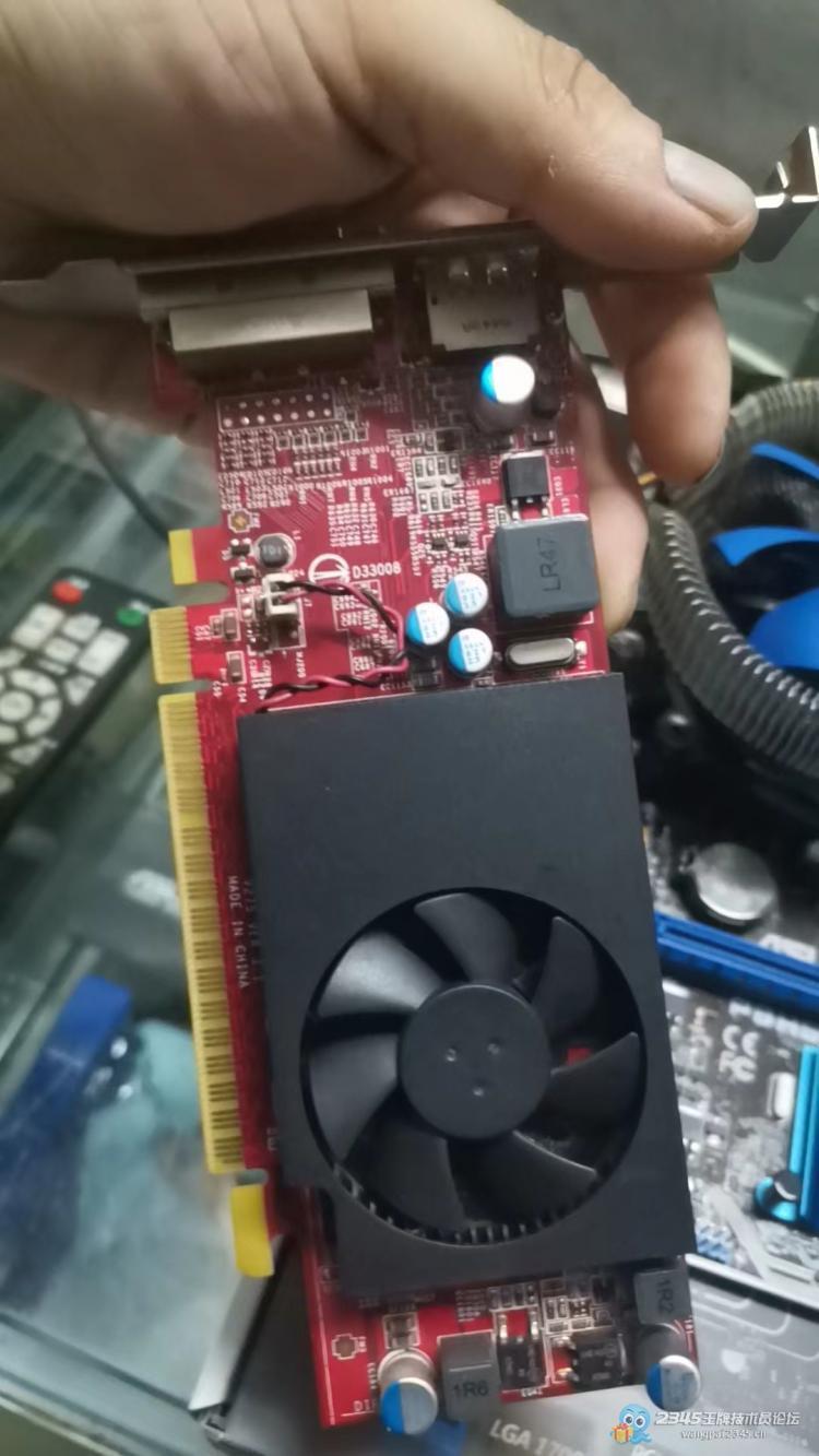 显示器不定时黑屏一波三折,没想到罪魁祸首是它