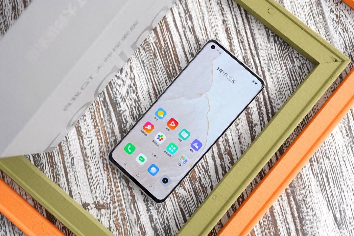 为了让用户感受到性价比，realme拼尽一切，回顾全年确实不错