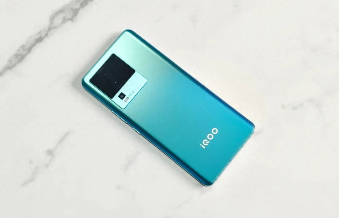 降价幅度巨大,两款可以让您流畅使用三年以上的低价手机