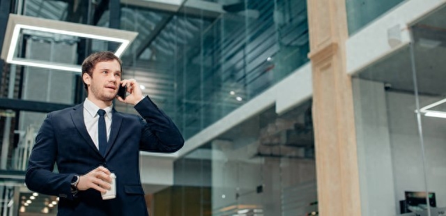 谨慎接听电话运营商的推销电话,无论多大的诱惑,都要三思而后行