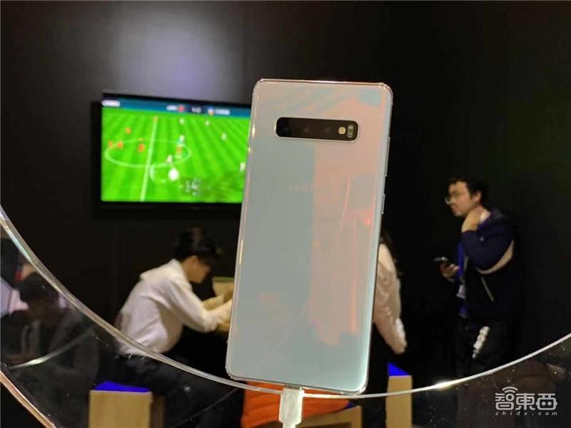 三星折叠机国内亮相 S10+顶配10999元