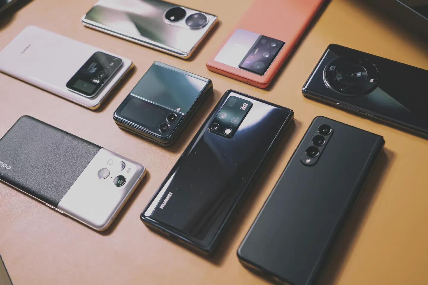 买苹果、选华为还是入手三星？4个角度看到差距，终于不纠结了