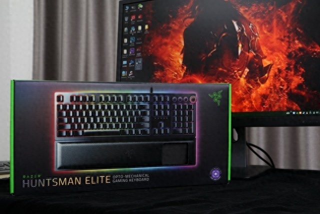 新一代光学机械轴 雷蛇 Huntsman Elite首测