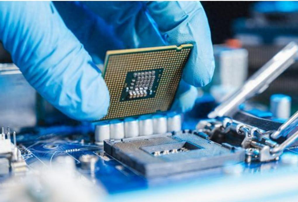 中企的纯国产芯片,美国也敢反对?一拳撂倒,中方回击非常犀利