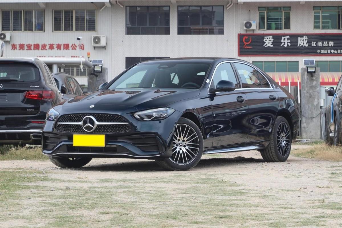 配1.5T+48V轻混，32.52万起，质感依旧在线，试驾全新奔驰C级