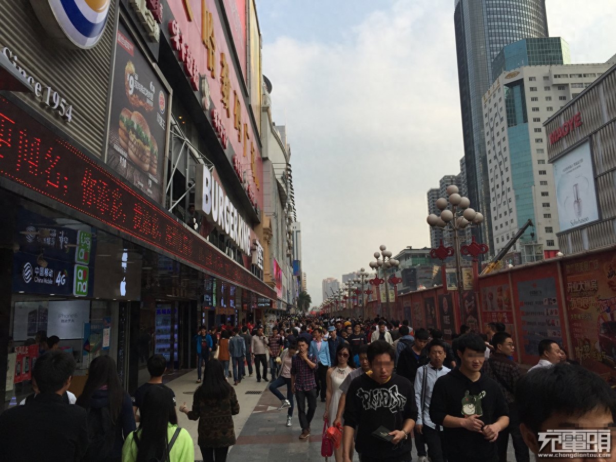 揭秘水货翻新机流通 华强北手机批发市场见闻