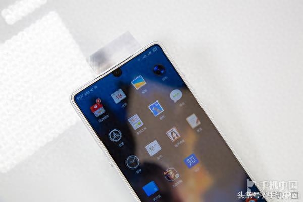 坚果R1屏幕如何?让真实数据来告诉你