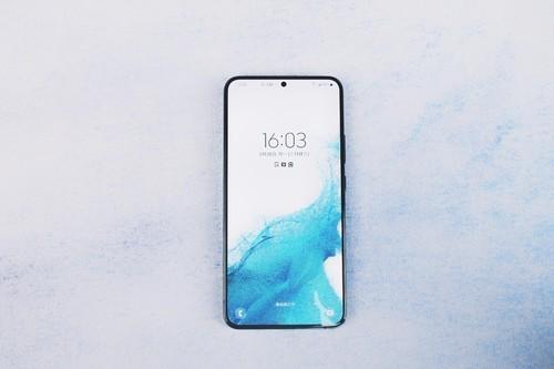 手机工业设计中的典范 三星Galaxy S22系列图赏