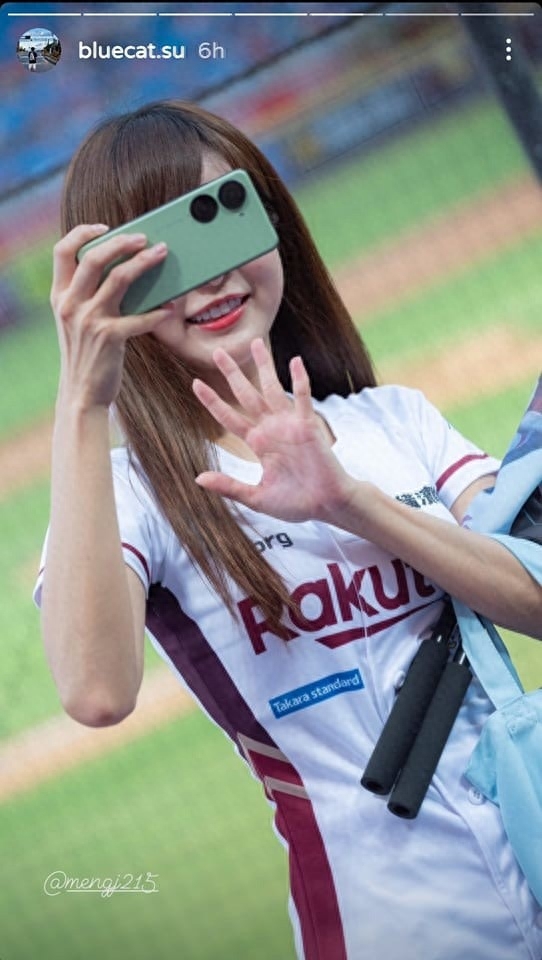 华硕小屏旗舰手机Zenfone 10实机曝光，分析称仍有隐藏色系