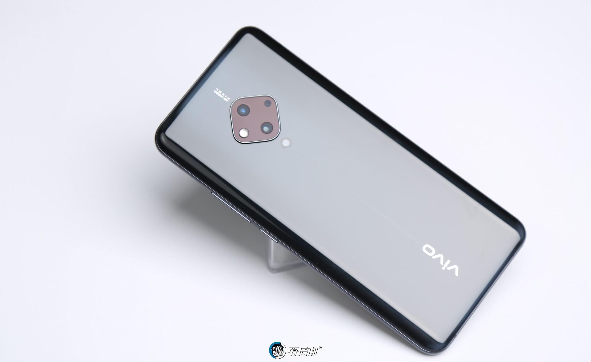 vivo S5上手体验:2698元值不值得买?