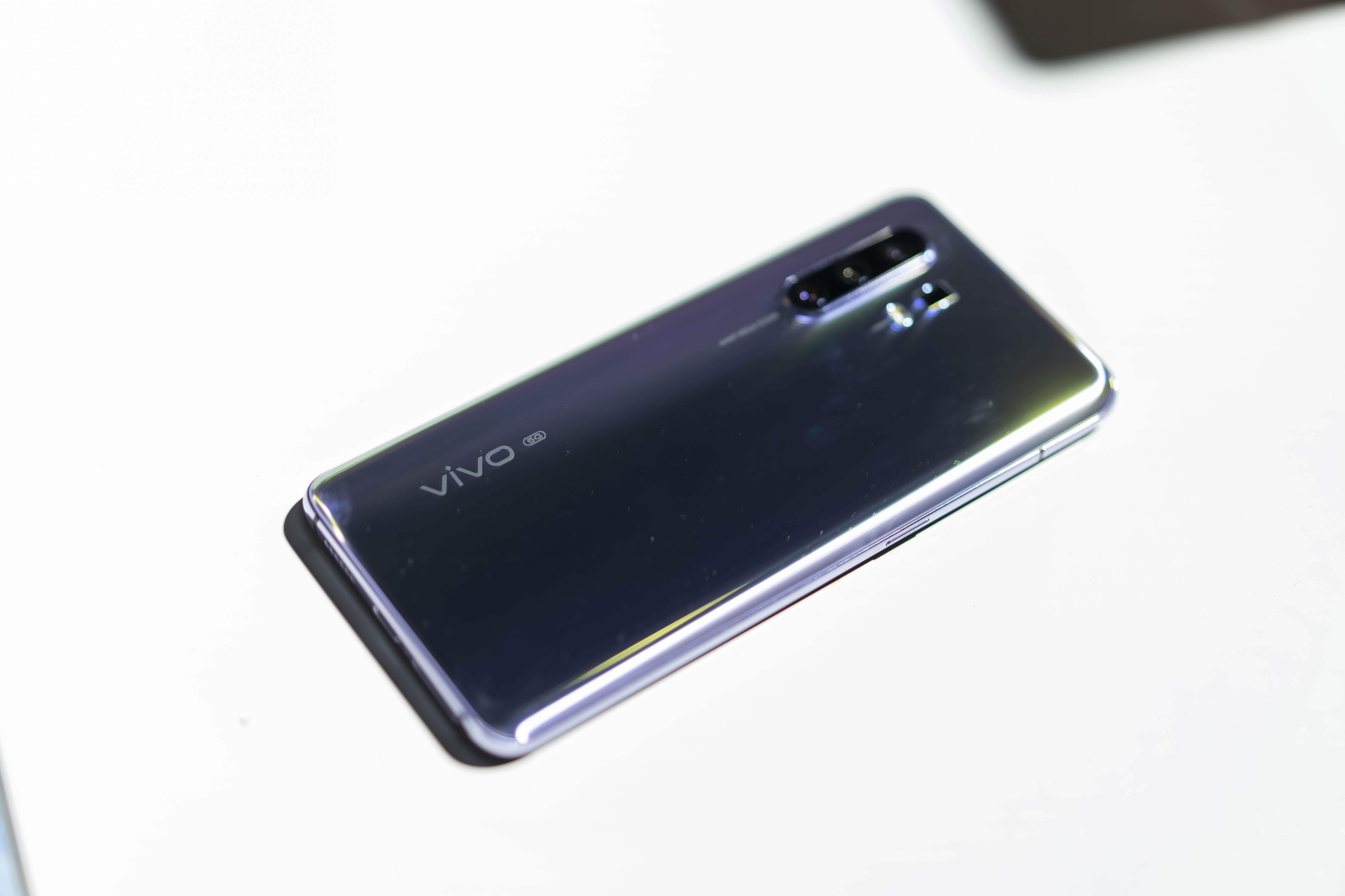 vivo X30系列体验：支持5G的望远镜