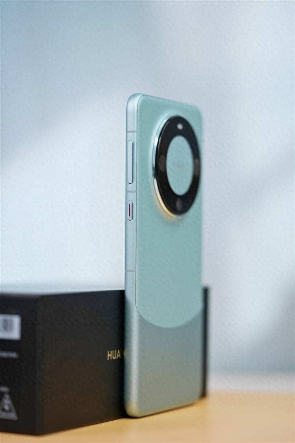 年度手机好评榜Top10:华为第三,小米垫底,最大黑马诞生