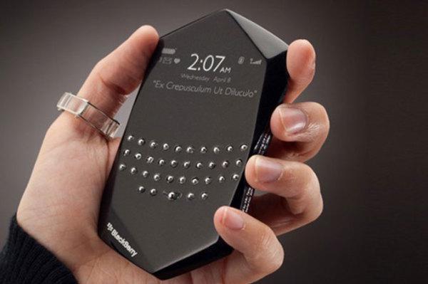 黑莓KEY 2买不买:我有骁龙660+全键盘,不是很好,但是很TCL