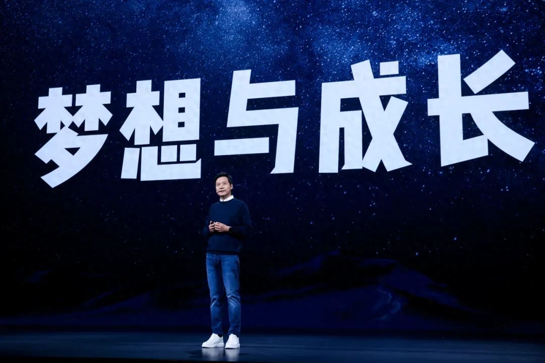 小米交卷大模型，全新小爱同学实测来了