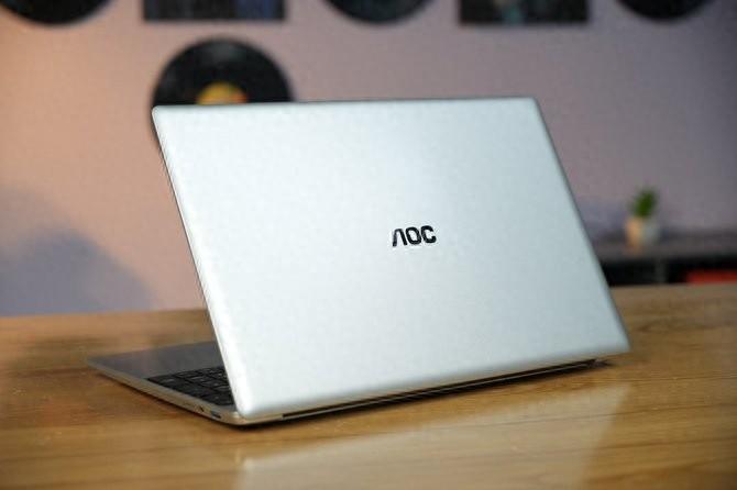 AOC N300笔记本电脑评测:轻薄高效 办公学习两不误