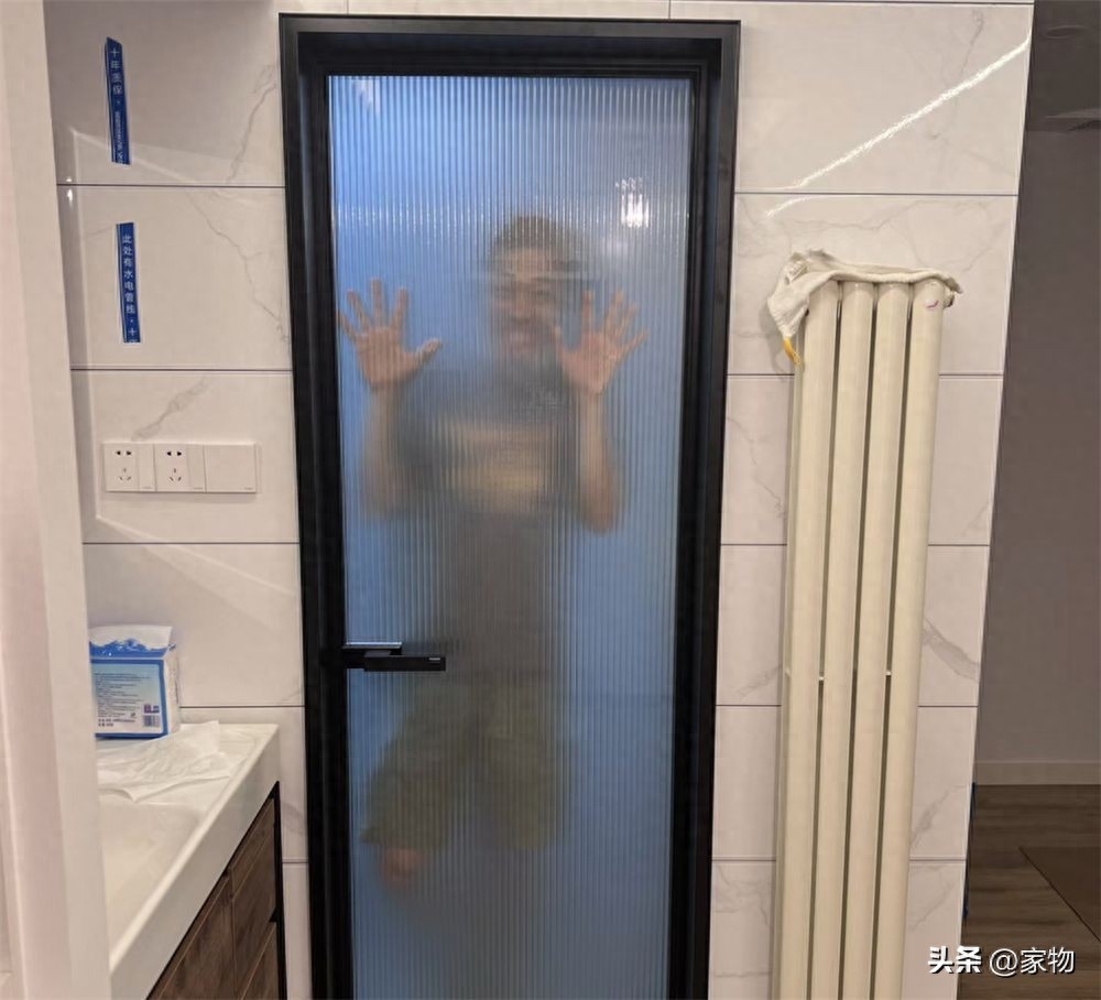 火爆全网的“长虹玻璃门”,为何频频翻车?很多人没做到4选4不选