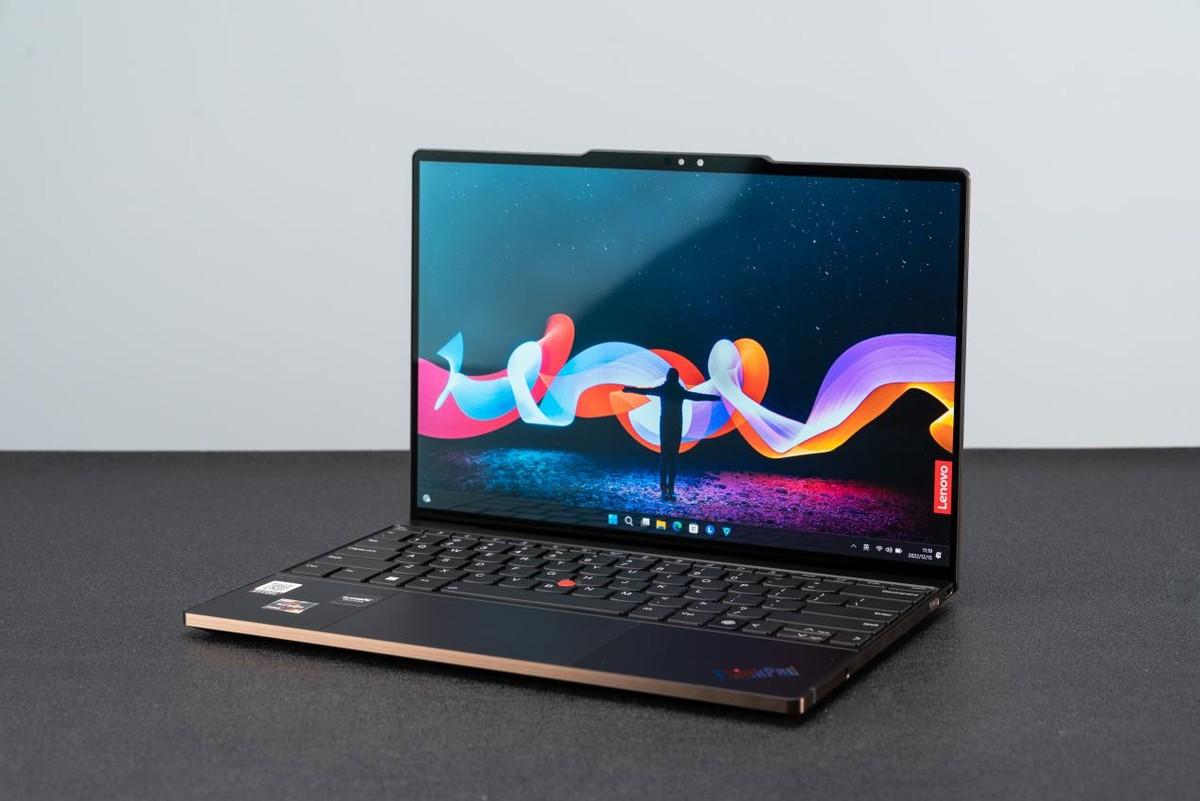 商务轻薄本中的优雅绅士ThinkPad Z13 2022商务轻薄本测评