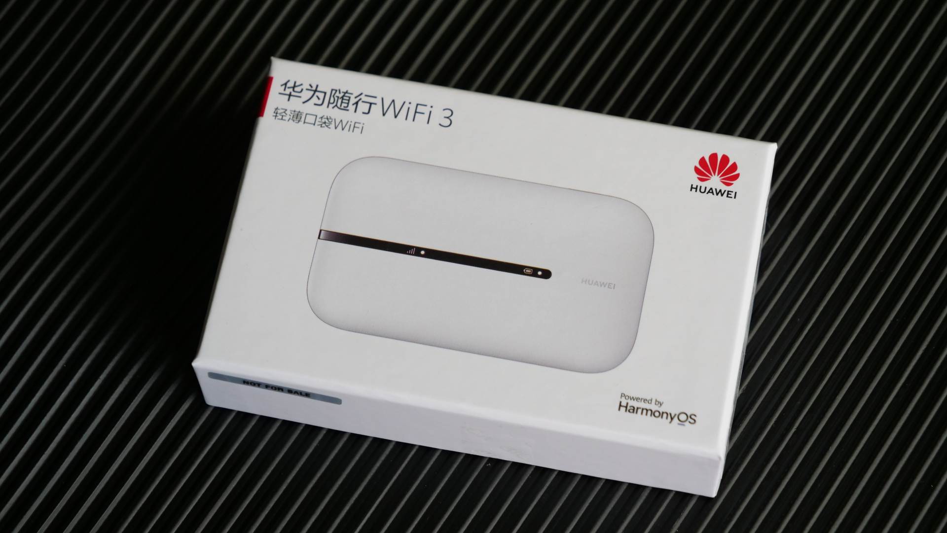 华为随行WiFi3体验：卡片大小，信号强劲！差旅党救星？
