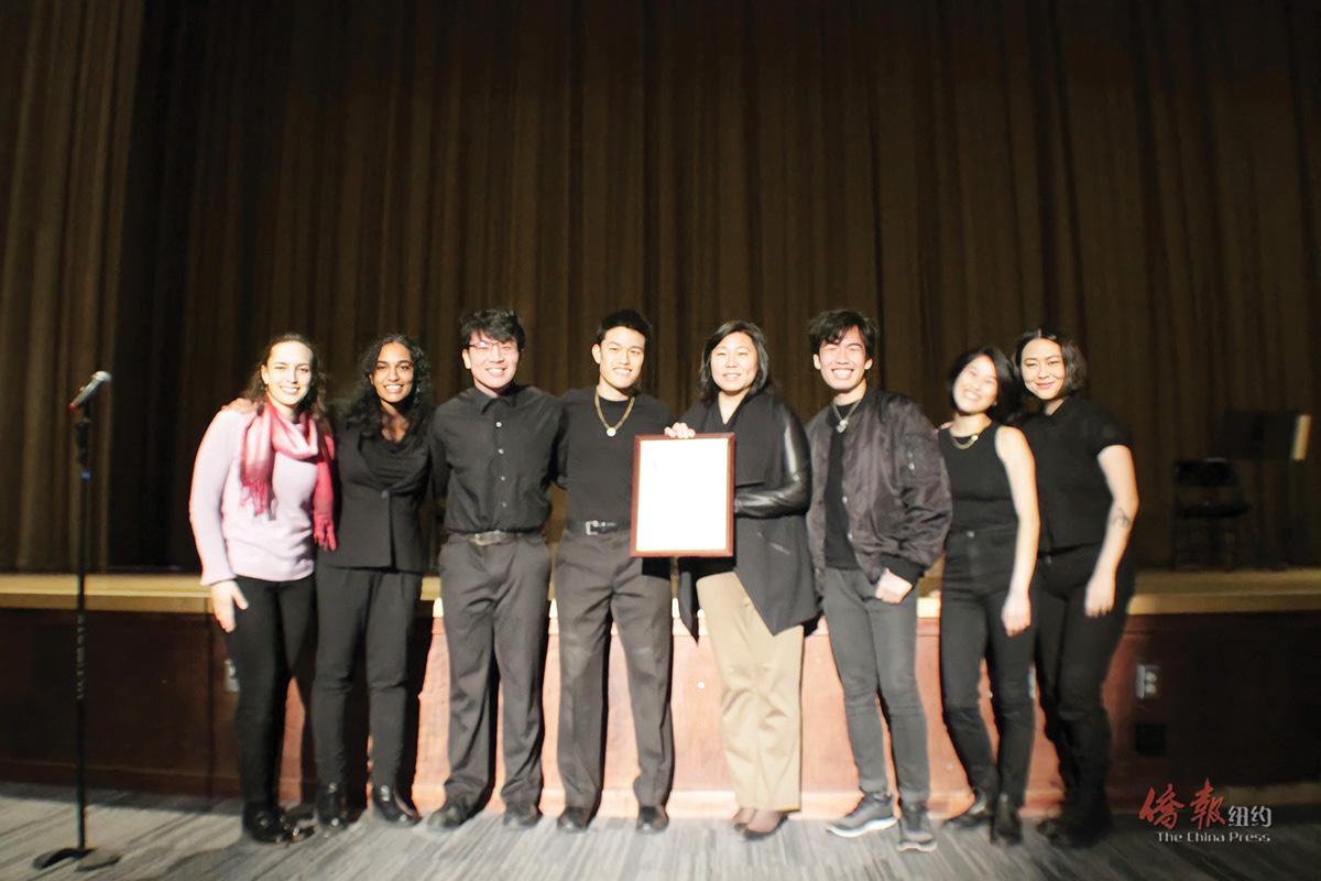 耶鲁大学毕业生音乐剧《Illegal》上演