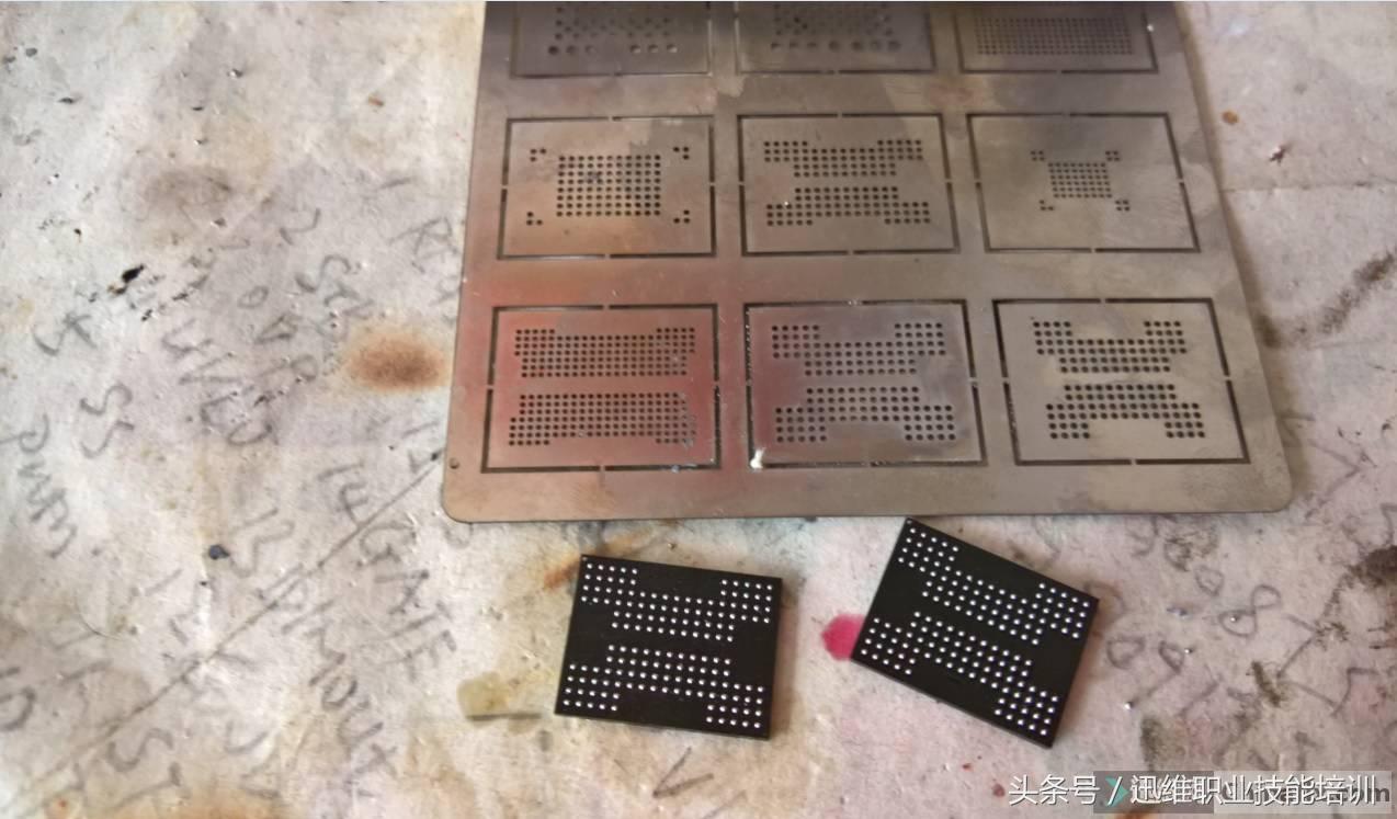 SSD固态硬盘质量差？维修难？看师傅DIY修复全过程，7招搞定！