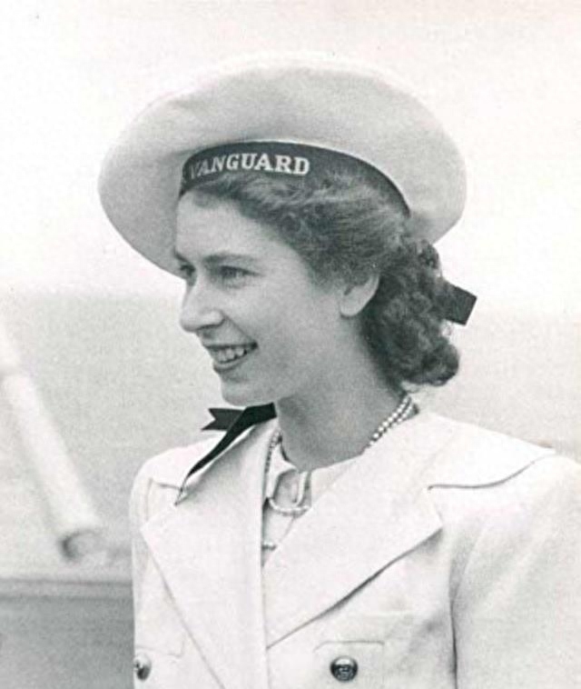 1975年，55岁菲利普亲王和22岁彭妮成为情人，英女王隐忍了46年