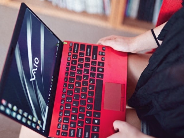 女神看完就剁手的本！VAIO SX12值不值得买？