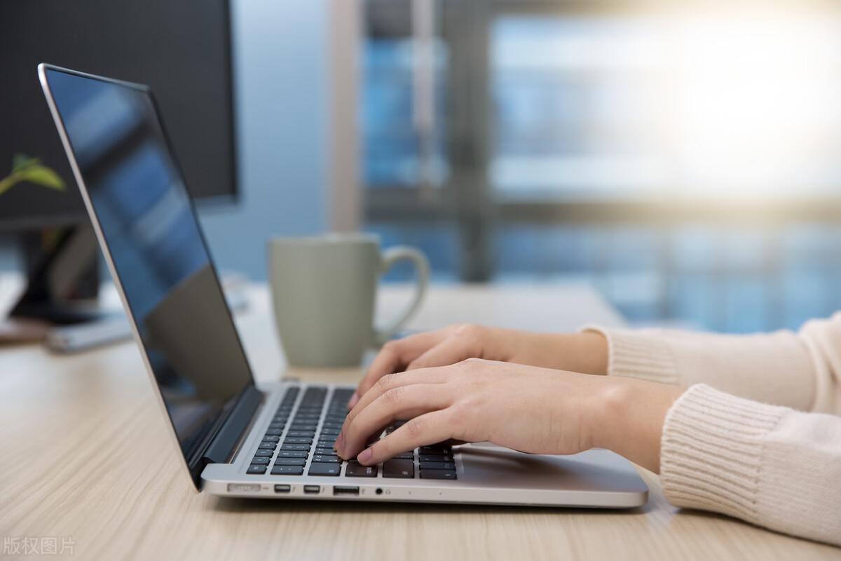 如何选购电脑，购买台式机还是笔记本？