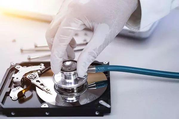 实测：电脑突然断电对硬盘有影响吗？