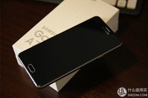 三星的千元机体验如何?Galaxy A7开箱体验