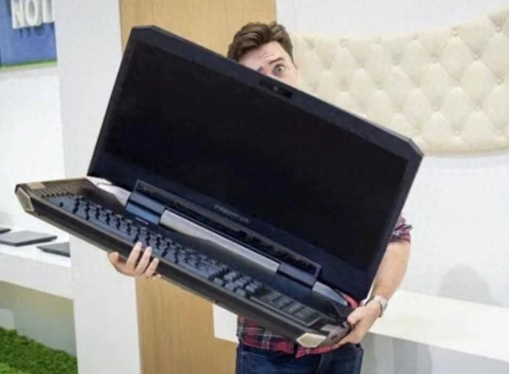 笔记本中的巨无霸，自带21英寸曲面屏，二手开价10万块