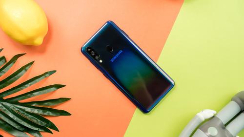 当三星在中端市场玩起性价比 Galaxy A60上手体验